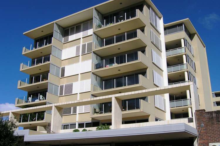 Main view of Homely unit listing, 17/72-82 Mann Street, Gosford NSW 2250