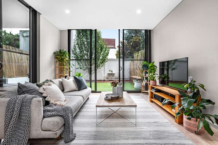 Main view of Homely studio listing, 13/90-92 Bay Street, Botany NSW 2019
