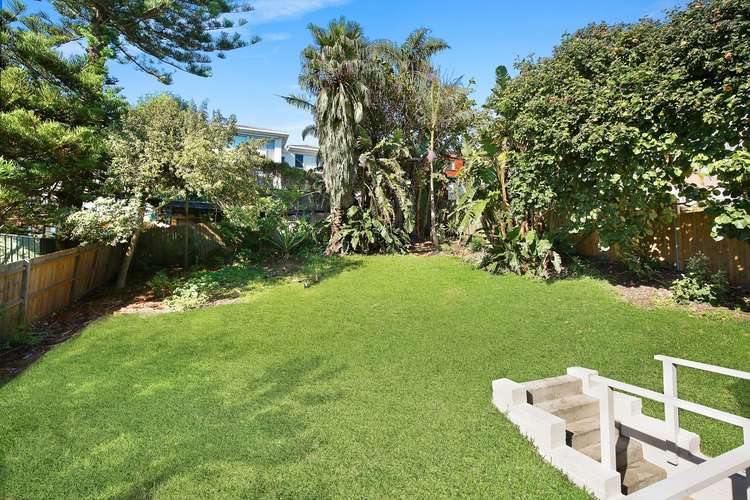 Fifth view of Homely apartment listing, 2/7 Bulga Road, Dover Heights NSW 2030