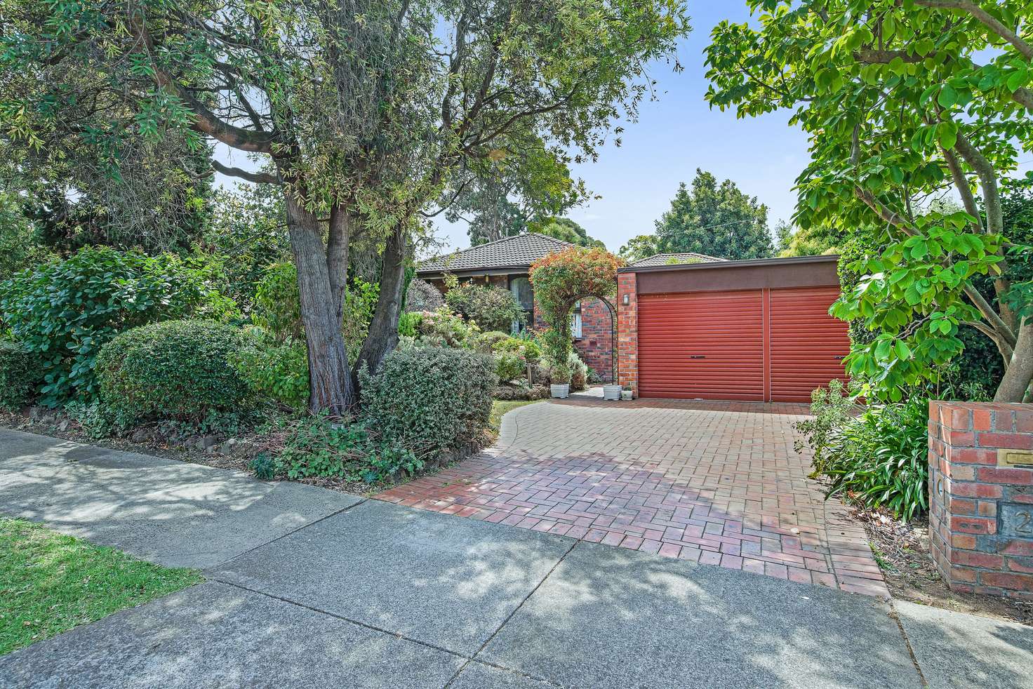 Main view of Homely house listing, 27 Rowitta Drive, Glen Waverley VIC 3150