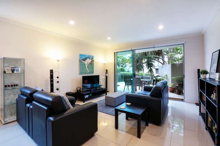 Main view of Homely apartment listing, 1/24 Tarcoola Crescent, Chevron Island QLD 4217