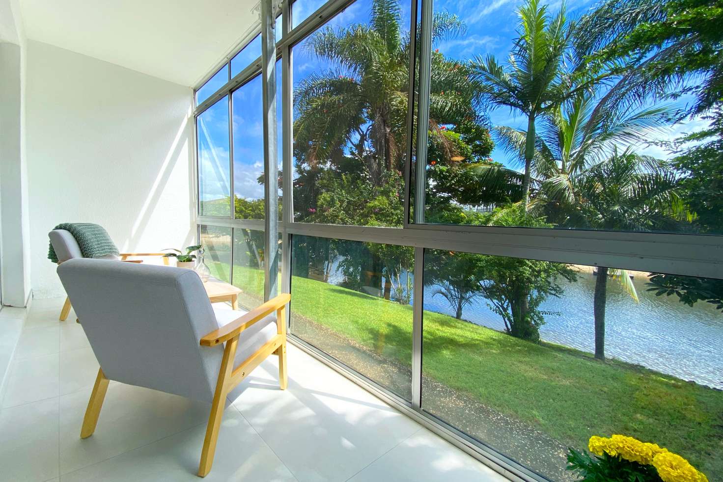 Main view of Homely unit listing, 2/31 Surfers Avenue, Mermaid Waters QLD 4218