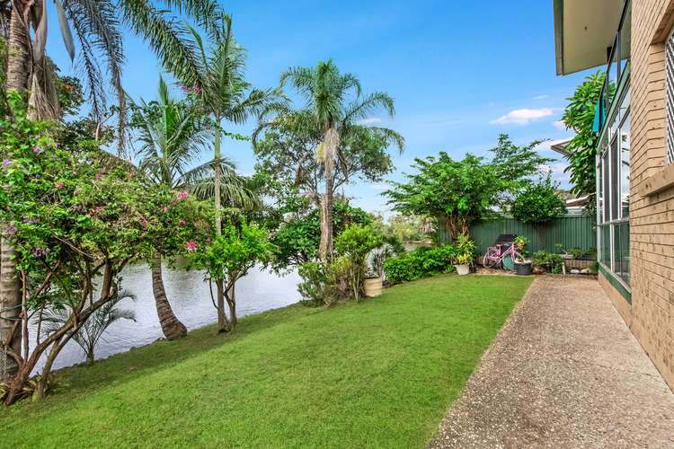 Fifth view of Homely unit listing, 2/31 Surfers Avenue, Mermaid Waters QLD 4218