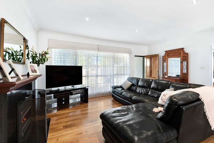 Second view of Homely house listing, 1 Warrawitur Court, Bonbeach VIC 3196