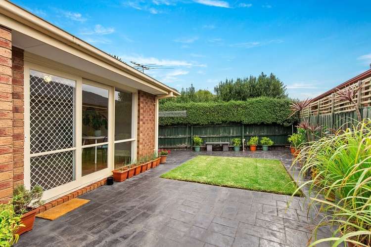 Fifth view of Homely house listing, 1 Alverna Close, Greensborough VIC 3088