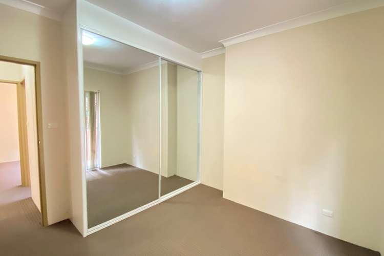 Fourth view of Homely unit listing, 5/6 Central Avenue, Westmead NSW 2145