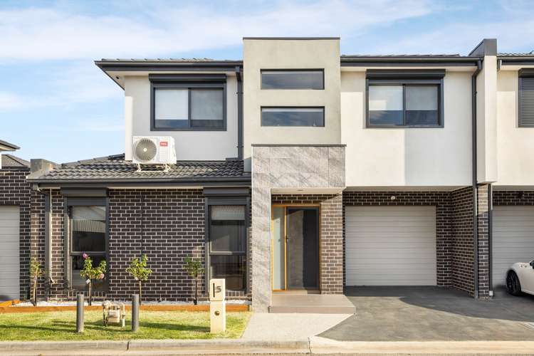 Main view of Homely townhouse listing, 5 Jessie Hunter Street, Hadfield VIC 3046