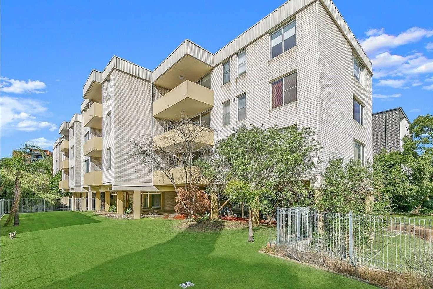 Main view of Homely unit listing, 6/13-14 Bank Street, Meadowbank NSW 2114