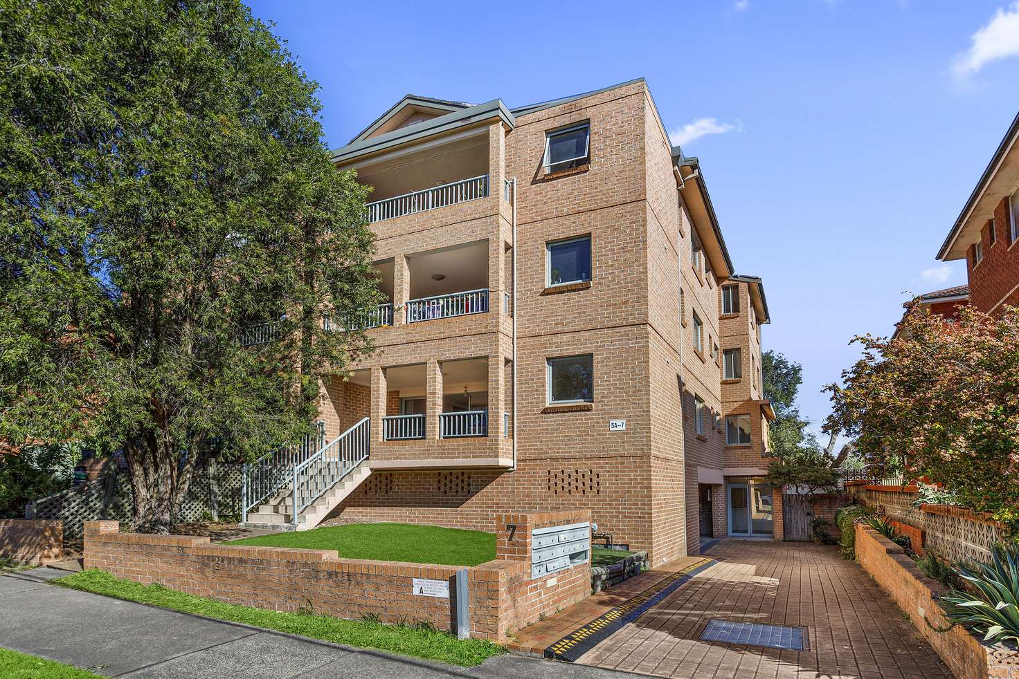 Main view of Homely unit listing, 1/5a-7 Apsley Street, Penshurst NSW 2222