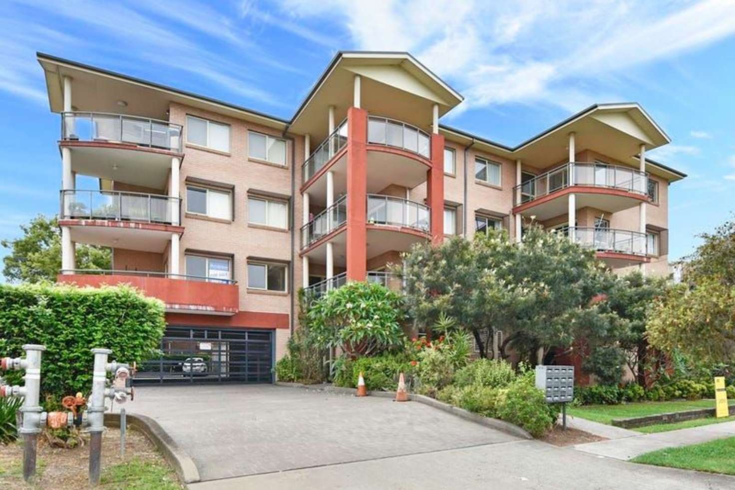 Main view of Homely unit listing, 15/14-18 Fairlight Avenue, Fairfield NSW 2165