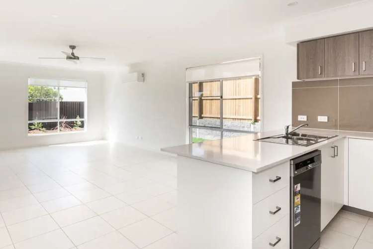 Fourth view of Homely house listing, 35 Flametree Court, Arundel QLD 4214