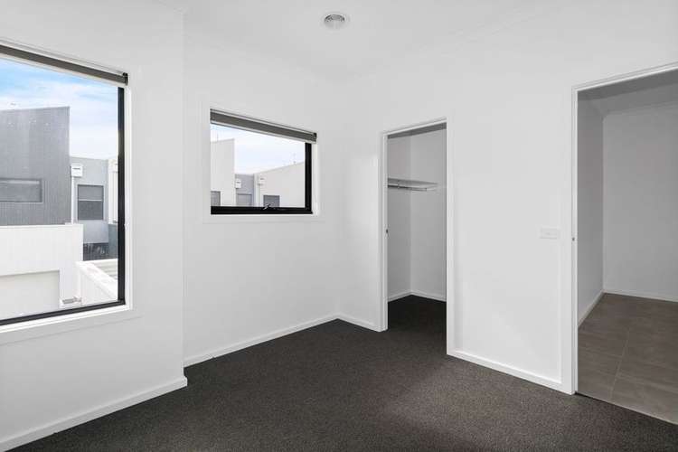 Fifth view of Homely house listing, 10 Kobe Crescent, Wollert VIC 3750