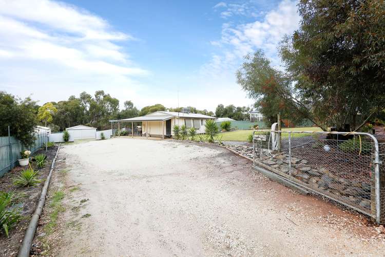 19 Adelaide North Road, Watervale SA 5452