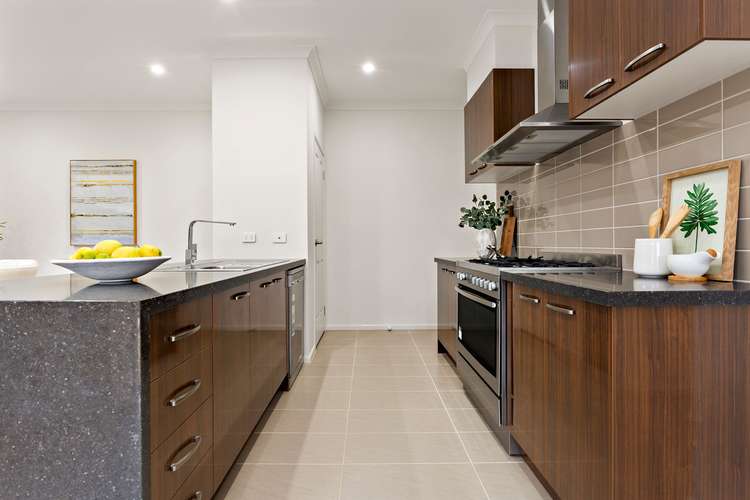 Fourth view of Homely townhouse listing, 2/129 Windella Crescent, Glen Waverley VIC 3150