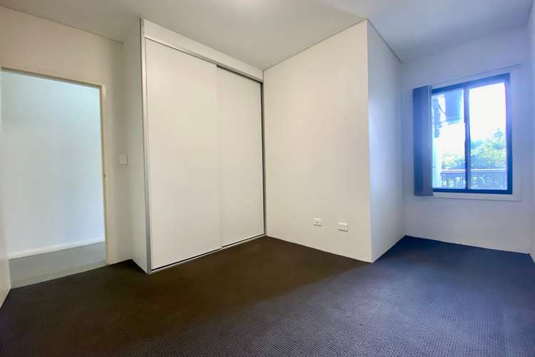Fifth view of Homely apartment listing, 4/582-588 Woodville Road, Guildford NSW 2161