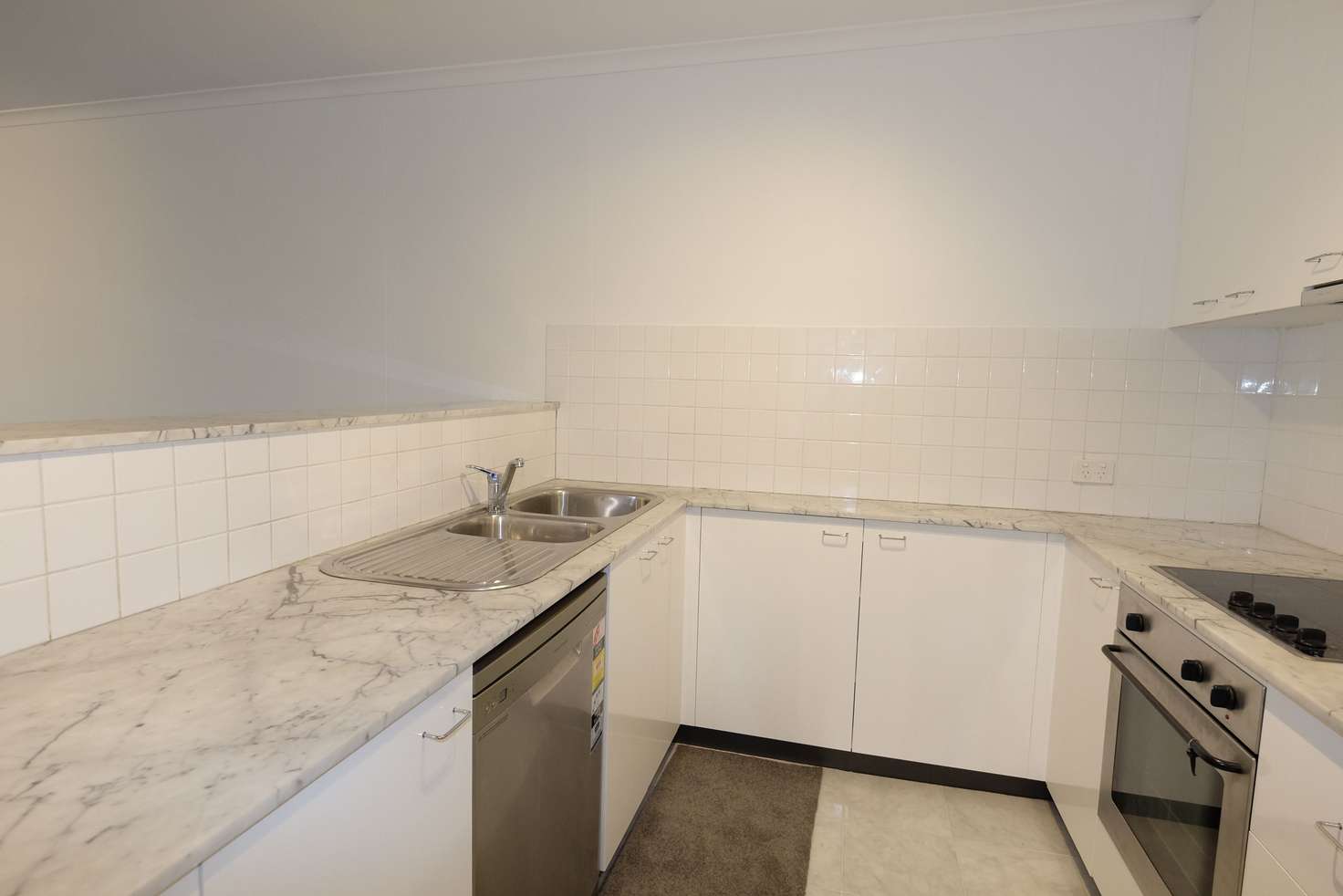 Main view of Homely unit listing, 303/1-7 Gloucester Place, Kensington NSW 2033