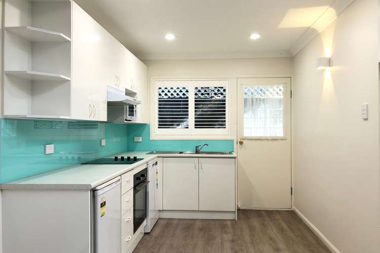 Third view of Homely unit listing, 4/7 Sunbrite Avenue, Mermaid Beach QLD 4218