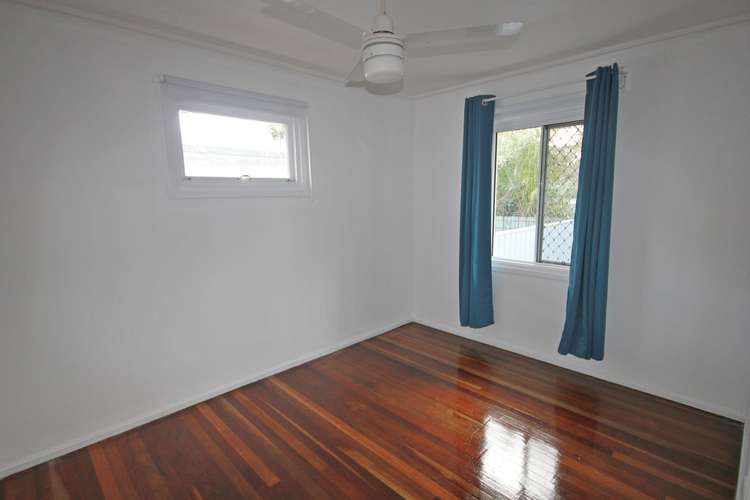 Fifth view of Homely house listing, 2 Bellis Street, Daisy Hill QLD 4127