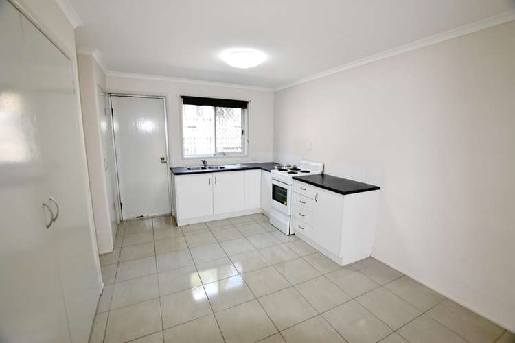 Fifth view of Homely unit listing, 2/259 Auckland Street, South Gladstone QLD 4680
