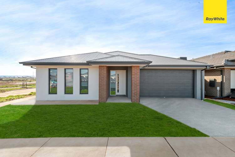 Main view of Homely house listing, 5 Rosebank Road, Thornhill Park VIC 3335