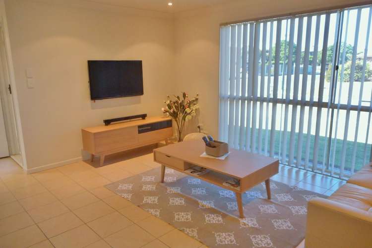 Main view of Homely semiDetached listing, 2/6 Euston Street, Kippa-Ring QLD 4021