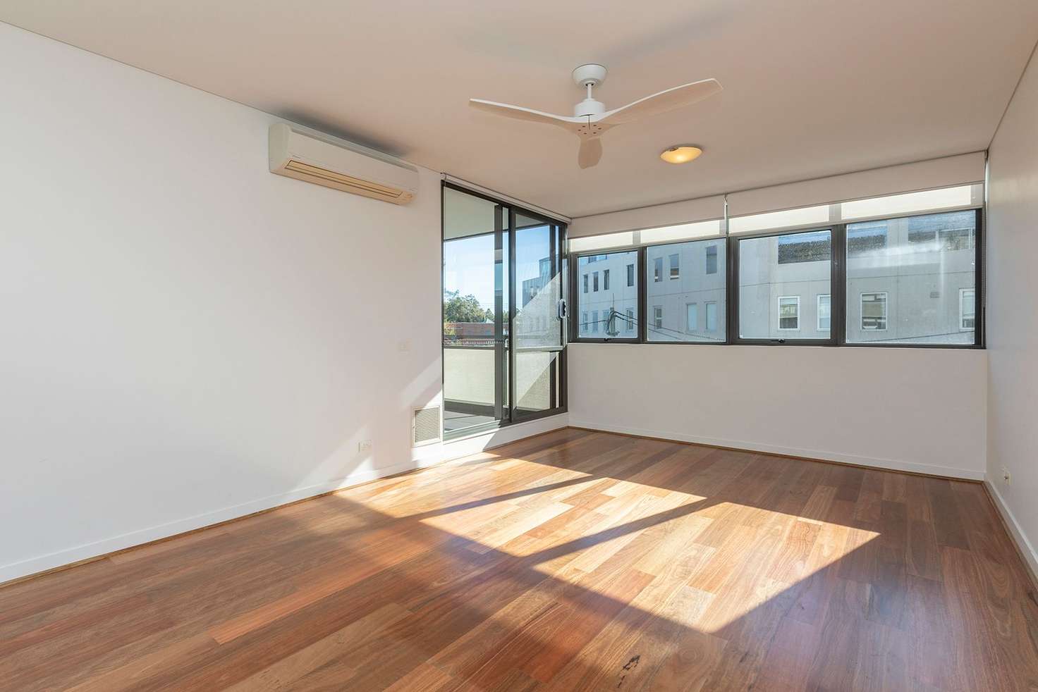 Main view of Homely unit listing, 29/2 Coulson Street, Erskineville NSW 2043