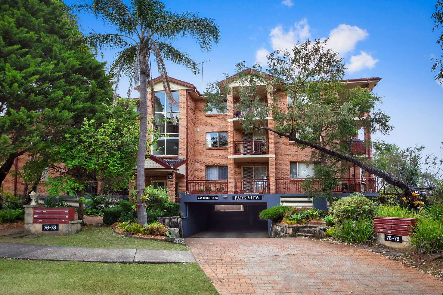 Main view of Homely unit listing, 13/76-78 Auburn Street, Sutherland NSW 2232
