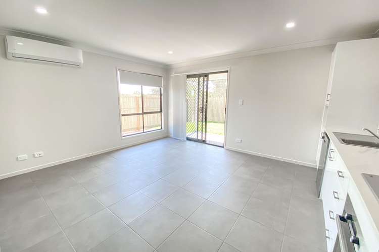 Third view of Homely semiDetached listing, 2/72 Brentwood Drive, Bundamba QLD 4304