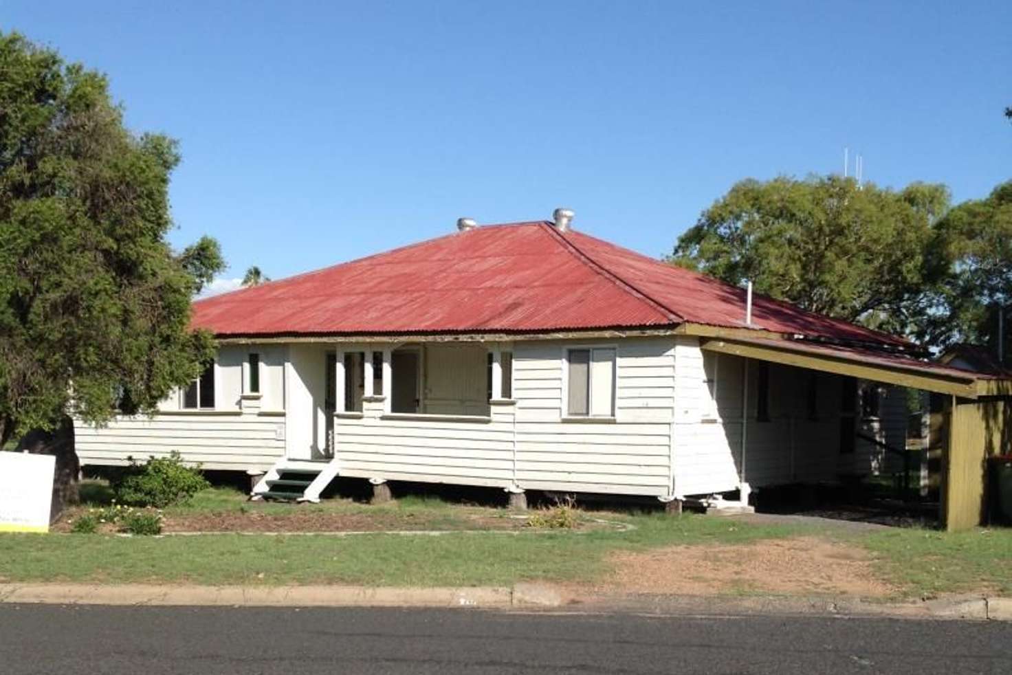 Main view of Homely unit listing, 2/18 Albert Street, Millmerran QLD 4357