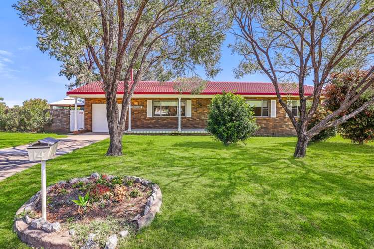 14 Waree Drive, Tamworth NSW 2340