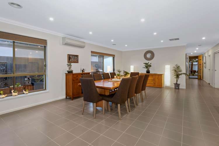 Second view of Homely house listing, 5 Artesian Place, Waterways VIC 3195