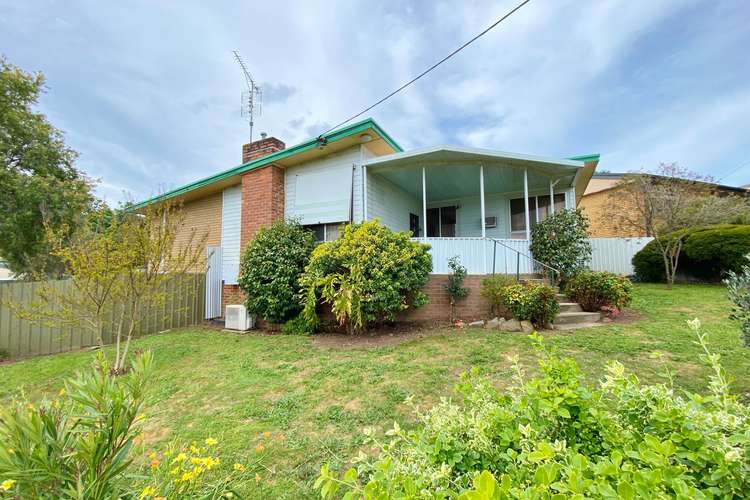 149 Edwards Street, Young NSW 2594