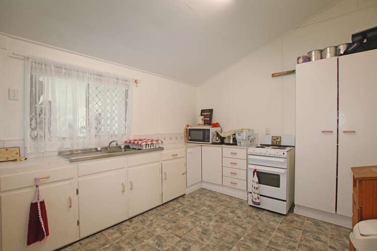 Fourth view of Homely semiDetached listing, 104 Kariboe Street, Biloela QLD 4715