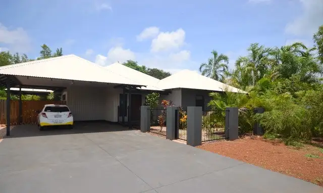 73 Durack Crescent