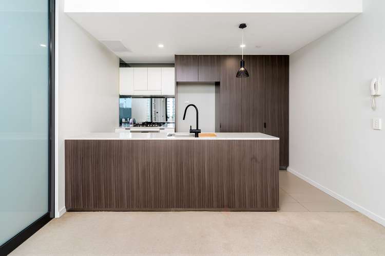 Main view of Homely apartment listing, 612/2-4 Edmondstone Street, South Brisbane QLD 4101