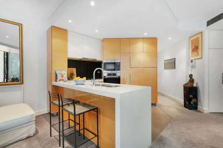 Third view of Homely apartment listing, 302/50 Mclachlan Avenue, Rushcutters Bay NSW 2011
