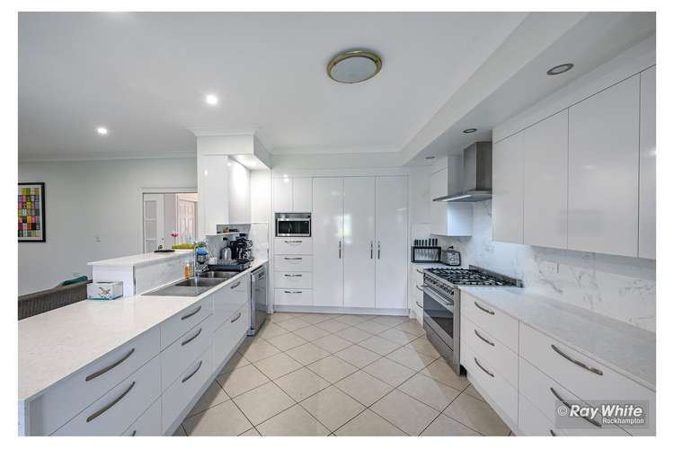 Fourth view of Homely house listing, 2 Jewell Court, Parkhurst QLD 4702