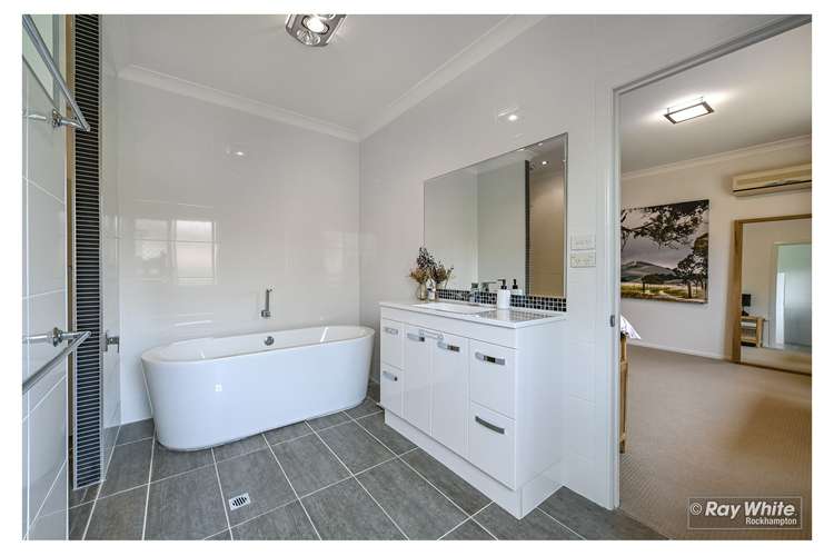 Fifth view of Homely house listing, 2 Jewell Court, Parkhurst QLD 4702