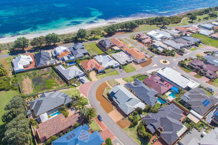 7 St Georges Close, Bluff Point WA 6530