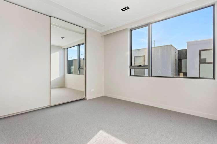 Third view of Homely townhouse listing, 18/568 Neerim Road, Hughesdale VIC 3166