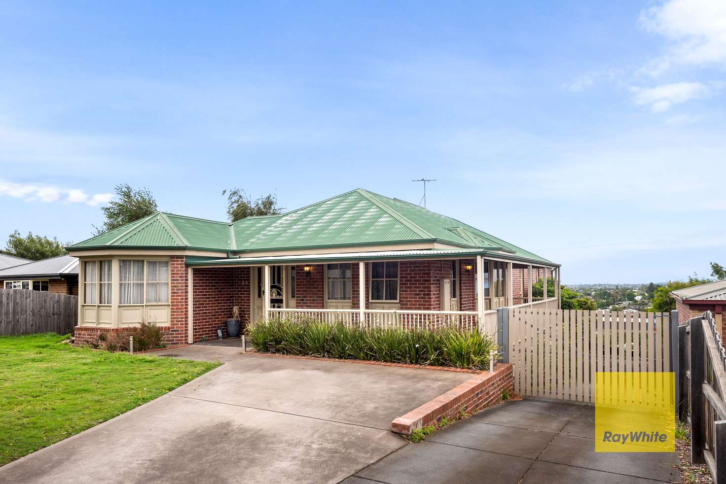 Main view of Homely house listing, 10 Lansbury Crescent, Highton VIC 3216