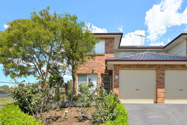 6/4 Feldspar Road, Eagle Vale NSW 2558