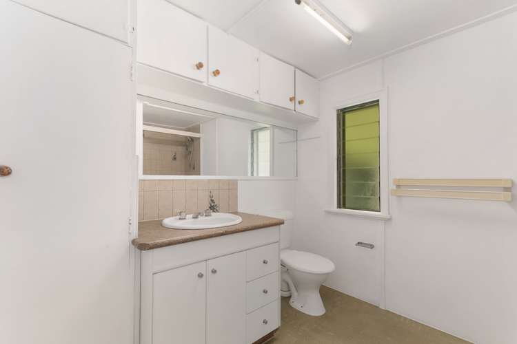 Fifth view of Homely house listing, 2 Doig Court, Douglas QLD 4814