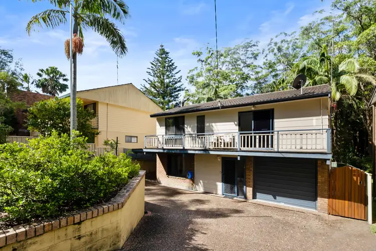 7 Palm Springs Avenue