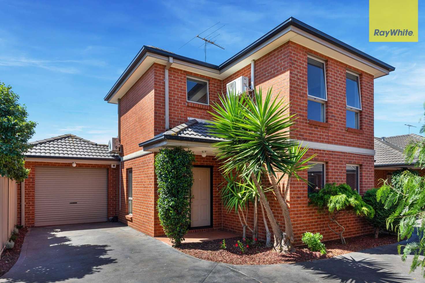 Main view of Homely townhouse listing, 2/12 Millawa Avenue, St Albans VIC 3021
