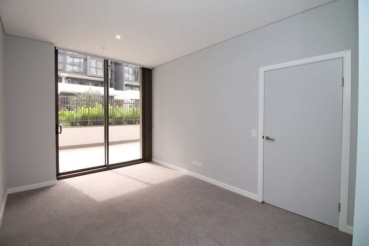 Fifth view of Homely apartment listing, 303/2 Wentworth Place, Wentworth Point NSW 2127