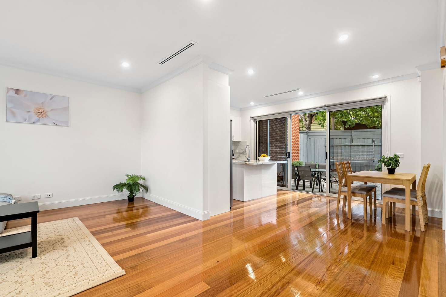 Main view of Homely townhouse listing, 2/9 Catherine Avenue, Mount Waverley VIC 3149