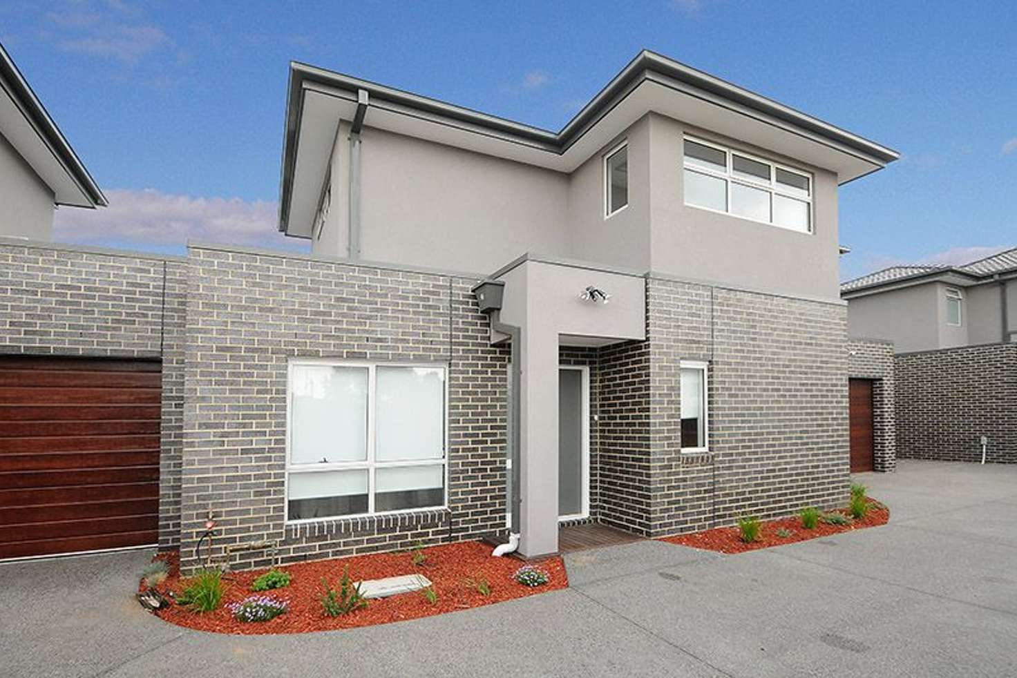 Main view of Homely townhouse listing, 2/10 Eulinga Avenue, Aspendale VIC 3195