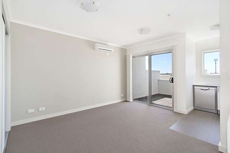 Third view of Homely studio listing, 25/41 Railway Avenue, Oakleigh VIC 3166
