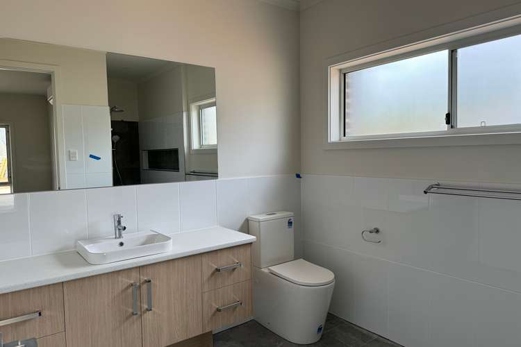 Sixth view of Homely house listing, 4/105 Main North Road, Clare SA 5453